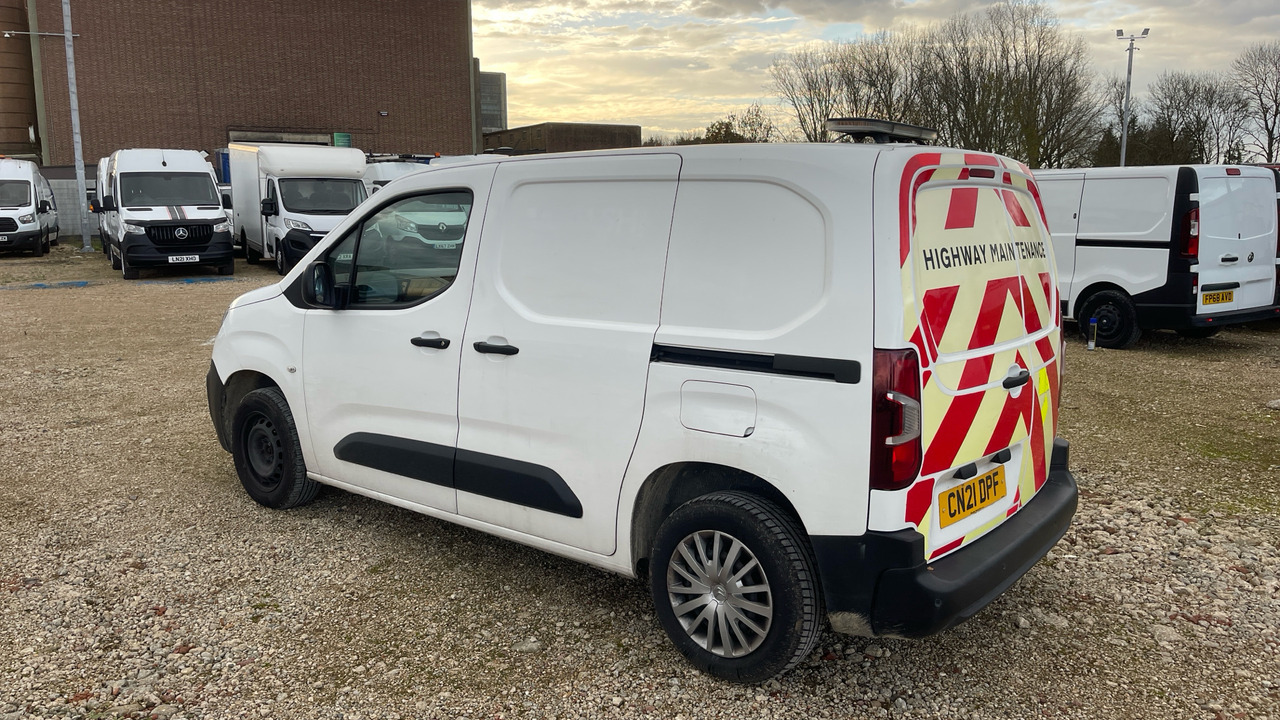 CITROEN BERLINGO ENTERPRISE 650 1.5 BLUEHDI 75PS - Furgão compacto: foto 3 CITROEN BERLINGO ENTERPRISE 650 1.5 BLUEHDI 75PS - Furgão compacto: foto 3