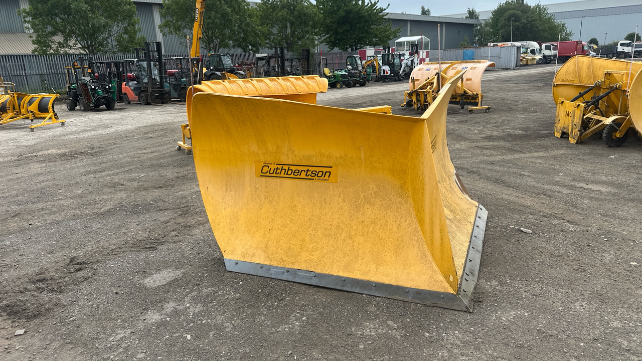 CUTHBERTSON SNOW 'V' PLOUGH MK5 - Equipamento de construção: foto 2 CUTHBERTSON SNOW 'V' PLOUGH MK5 - Equipamento de construção: foto 2