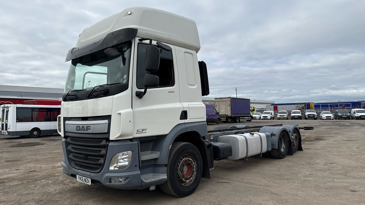 DAF CF 440 - Camião chassi: foto 2 DAF CF 440 - Camião chassi: foto 2