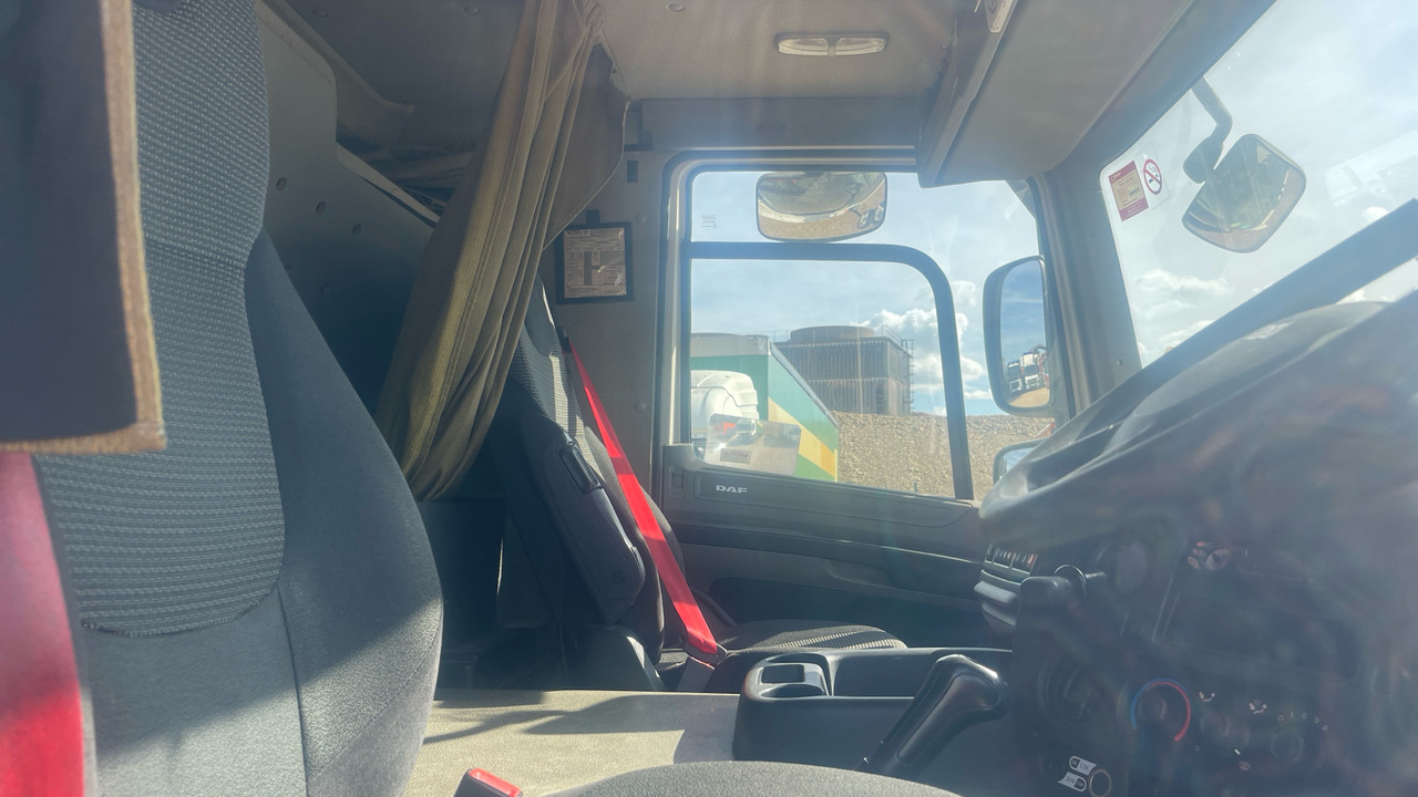 DAF CF 65.220 - Camião furgão: foto 5 DAF CF 65.220 - Camião furgão: foto 5