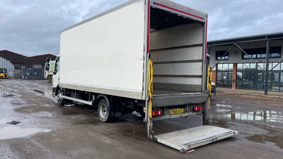 DAF LF 180 - Camião furgão: foto 3 DAF LF 180 - Camião furgão: foto 3