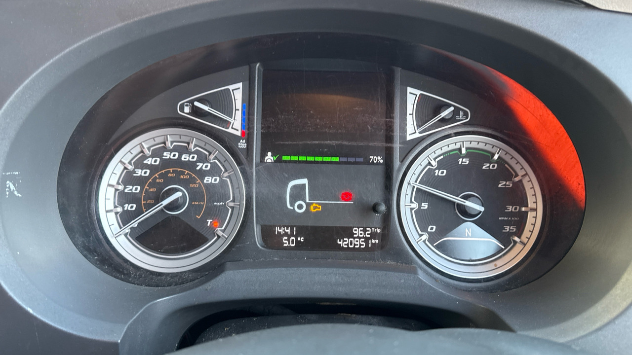 Camião de lona DAF LF 180: foto 6 Camião de lona DAF LF 180: foto 6