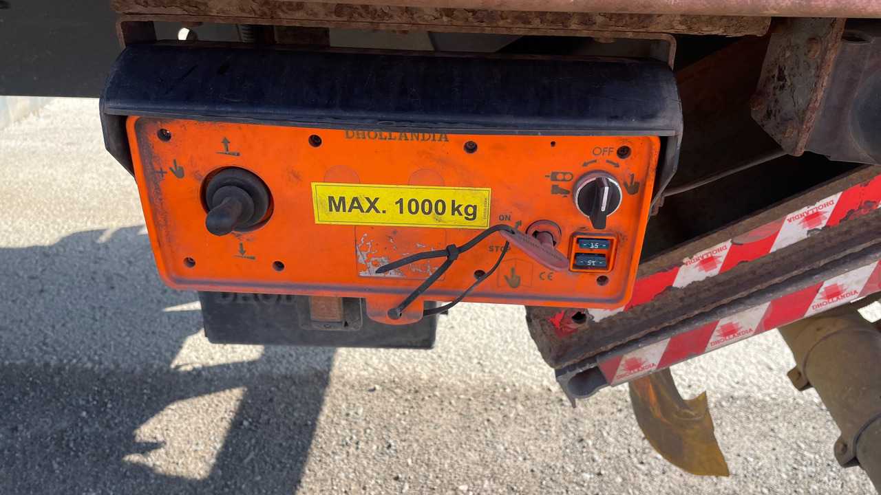 Camião de lona DAF LF 210: foto 27