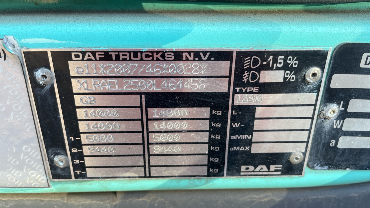 Camião de lona DAF LF 210: foto 12