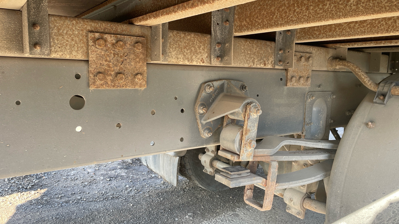Camião de lona DAF LF 210: foto 13