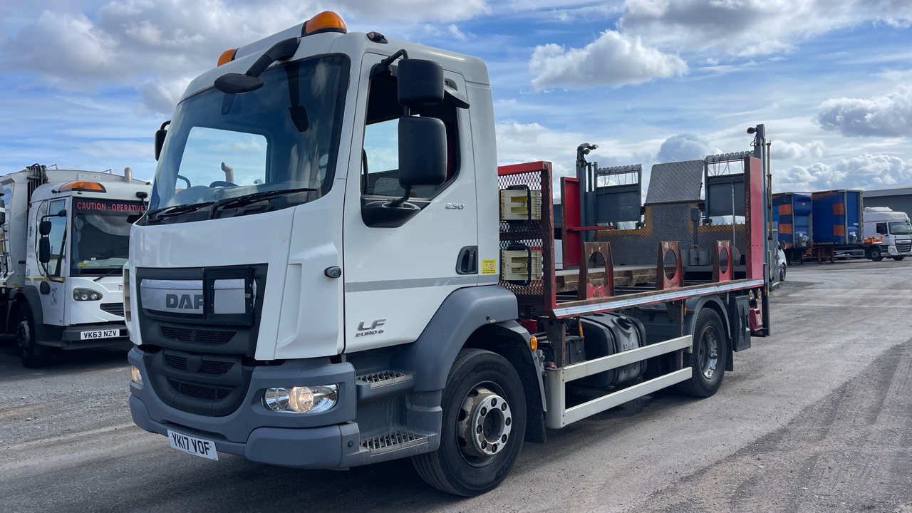 DAF LF 230 - Camião de caixa aberta/ Plataforma: foto 2 DAF LF 230 - Camião de caixa aberta/ Plataforma: foto 2