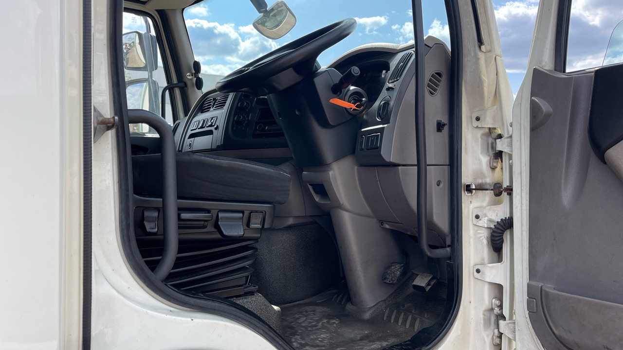 DAF LF 320 - Camião furgão: foto 5 DAF LF 320 - Camião furgão: foto 5