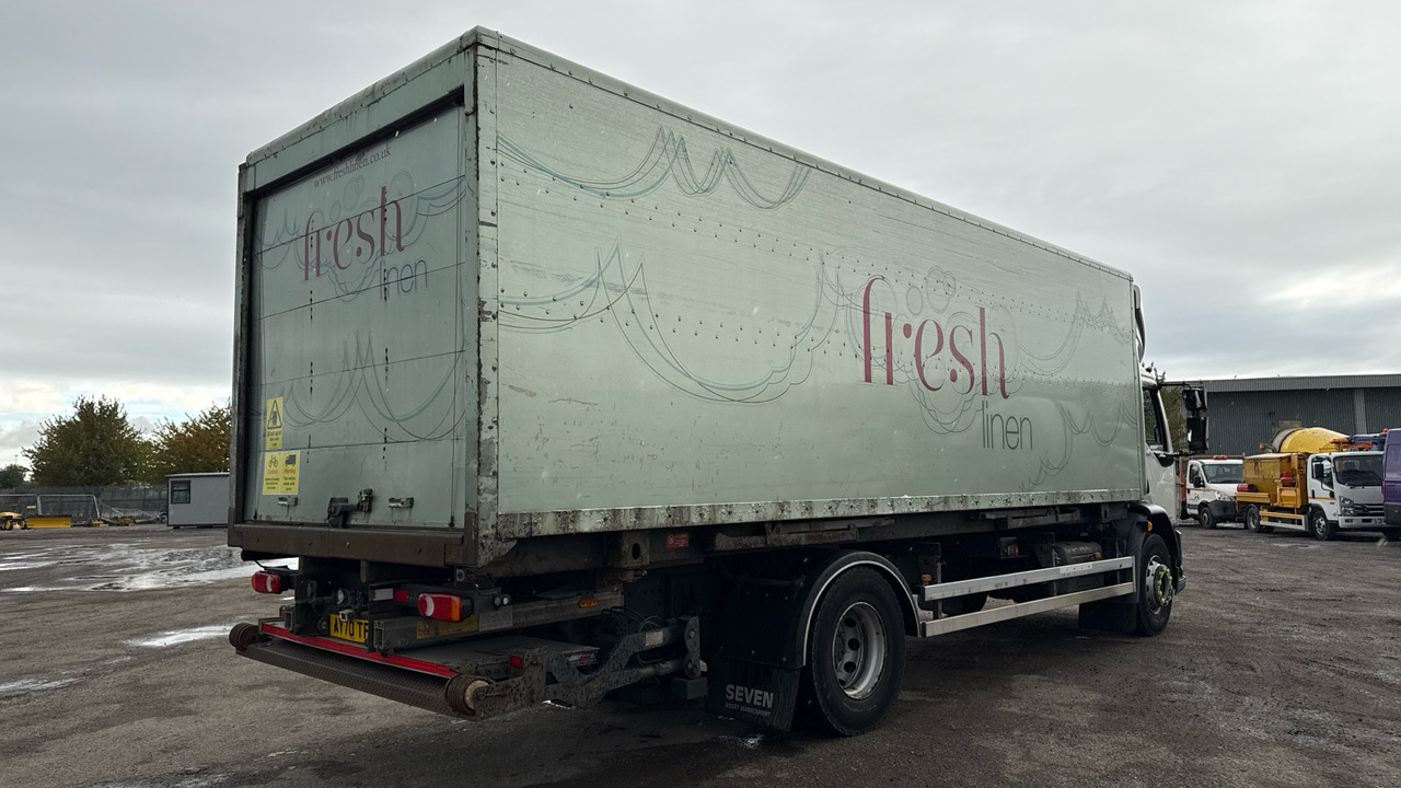 DAF LF 320 - Camião furgão: foto 4 DAF LF 320 - Camião furgão: foto 4