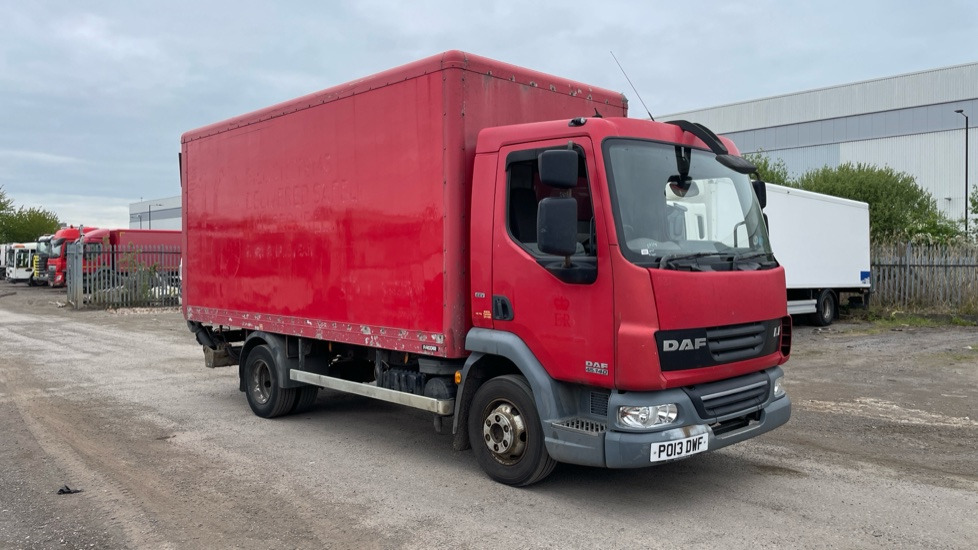 DAF LF 45.140 7.5 TONNE - Camião furgão: foto 1 DAF LF 45.140 7.5 TONNE - Camião furgão: foto 1