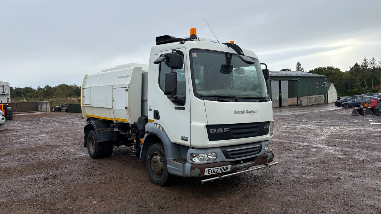DAF LF 45.160 - Varredora urbana: foto 1 DAF LF 45.160 - Varredora urbana: foto 1