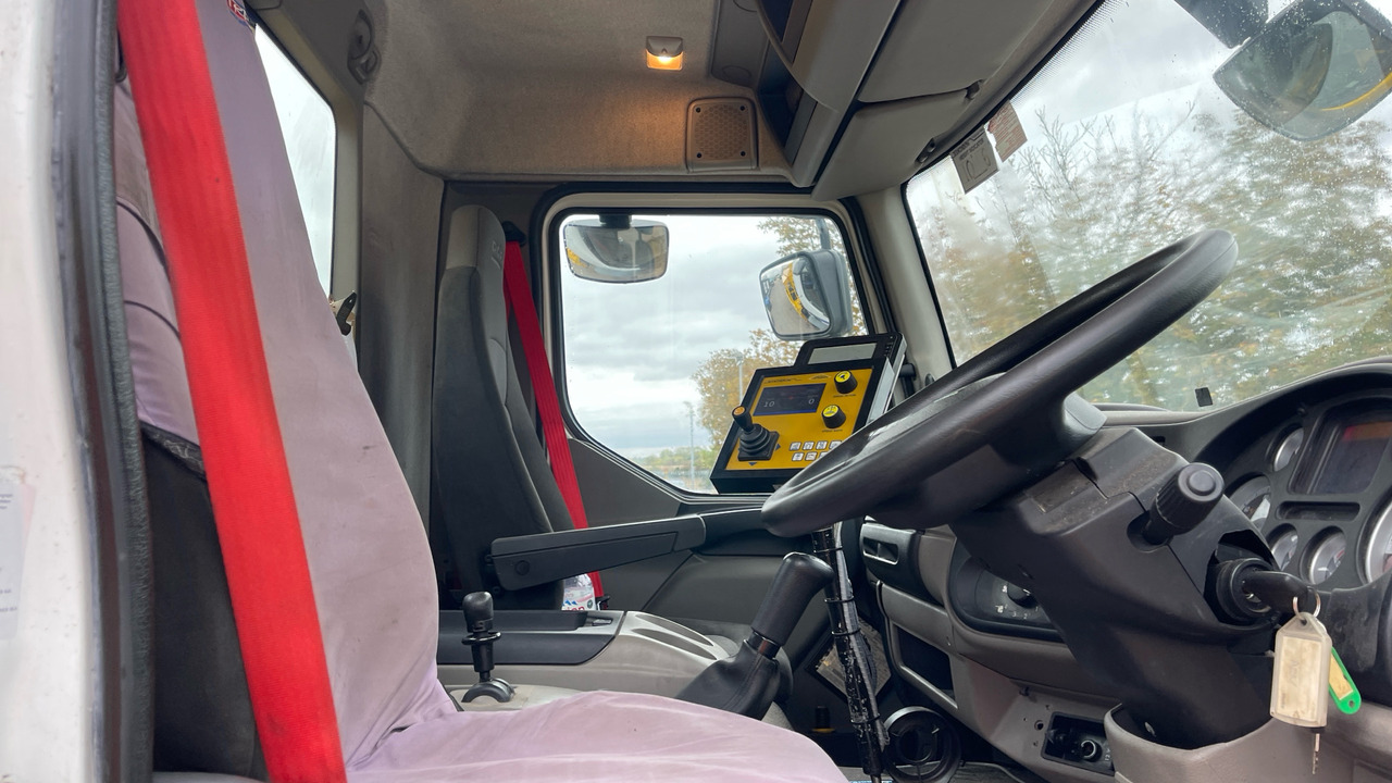 DAF LF 55.220 - Veículo limpa-neves: foto 5 DAF LF 55.220 - Veículo limpa-neves: foto 5