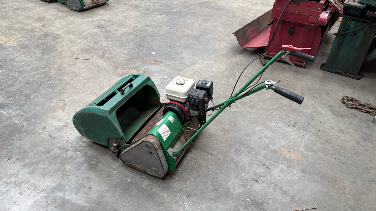 DENNIS FT510 PEDESTRIAN CYLINDER MOWER WITH 9K UNIT AND GRASS BOX - Cortador de grama: foto 3 DENNIS FT510 PEDESTRIAN CYLINDER MOWER WITH 9K UNIT AND GRASS BOX - Cortador de grama: foto 3