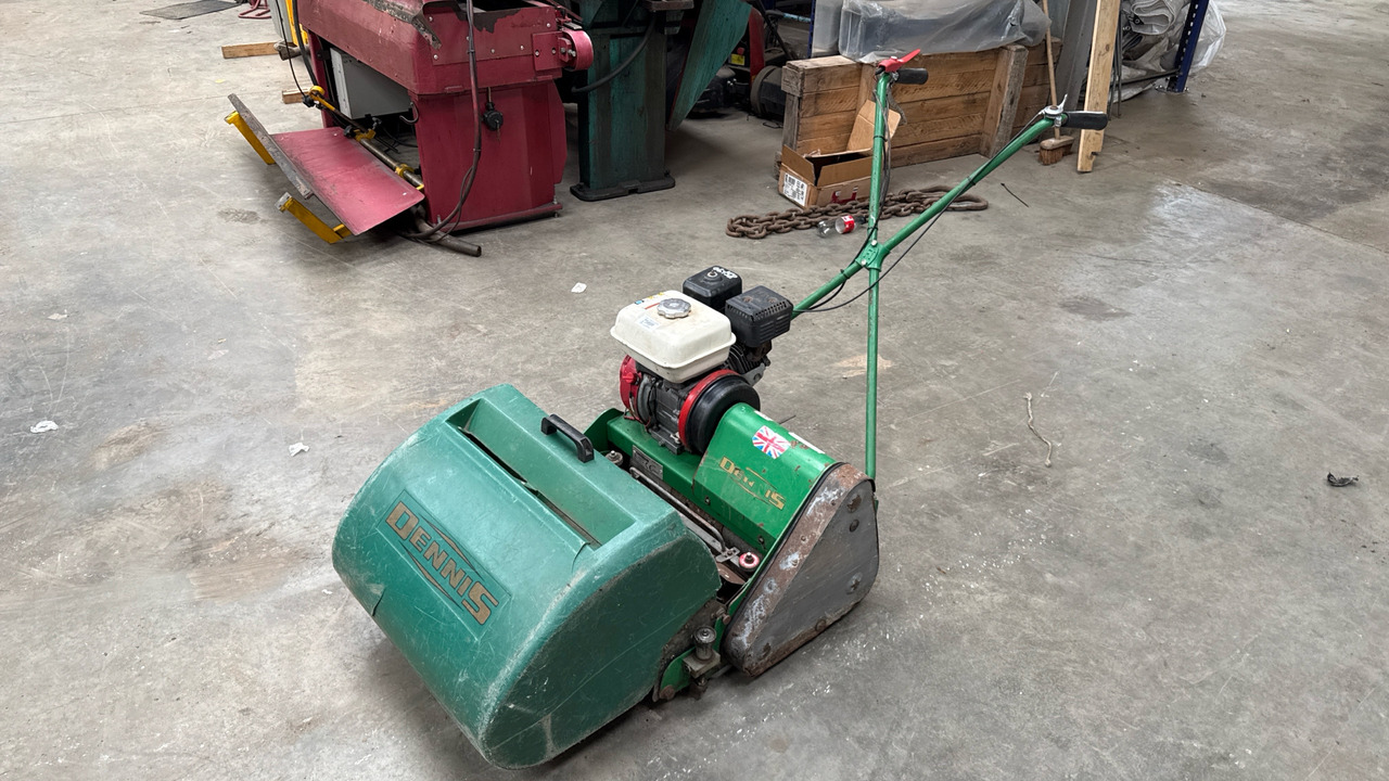 DENNIS FT510 PEDESTRIAN CYLINDER MOWER WITH 9K UNIT AND GRASS BOX - Cortador de grama: foto 2 DENNIS FT510 PEDESTRIAN CYLINDER MOWER WITH 9K UNIT AND GRASS BOX - Cortador de grama: foto 2