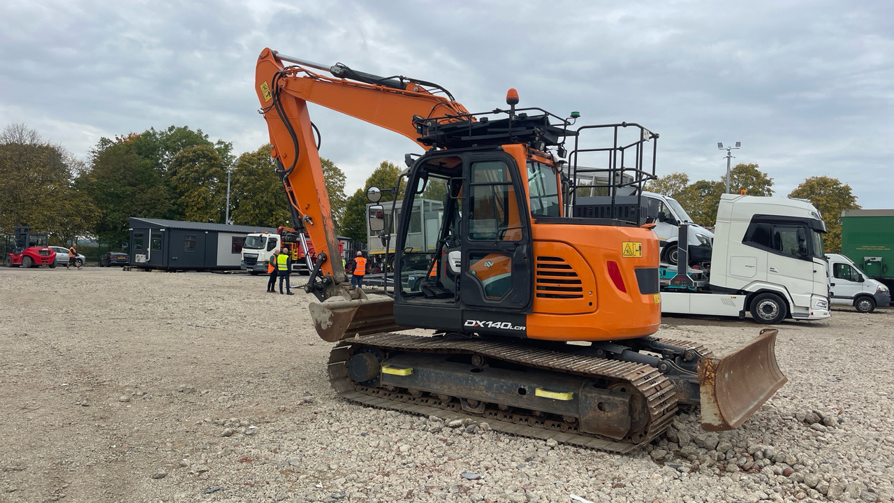 DOOSAN DX140LCR-5 - Escavadora de rastos: foto 3 DOOSAN DX140LCR-5 - Escavadora de rastos: foto 3
