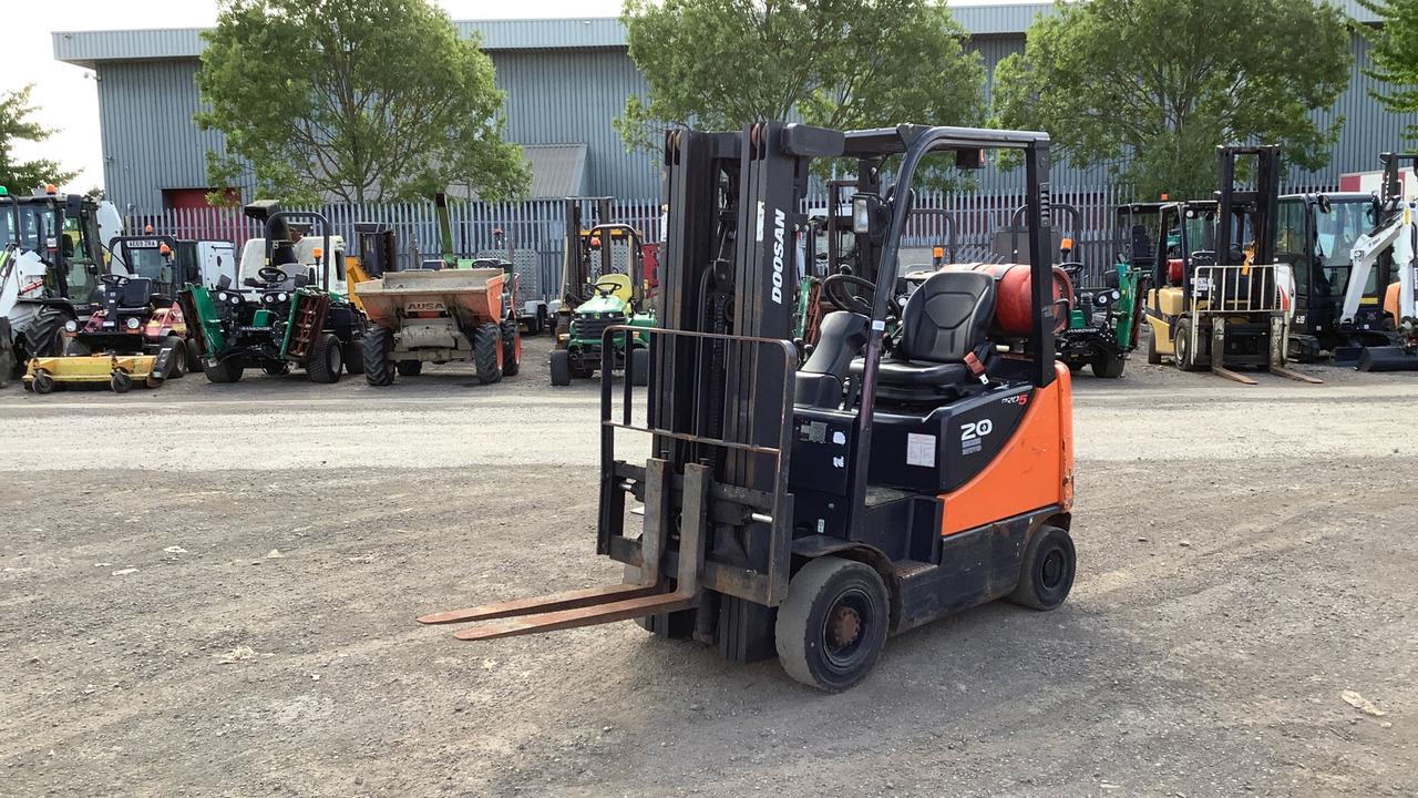 DOOSAN PRO-20 - Empilhador a gás: foto 1 DOOSAN PRO-20 - Empilhador a gás: foto 1