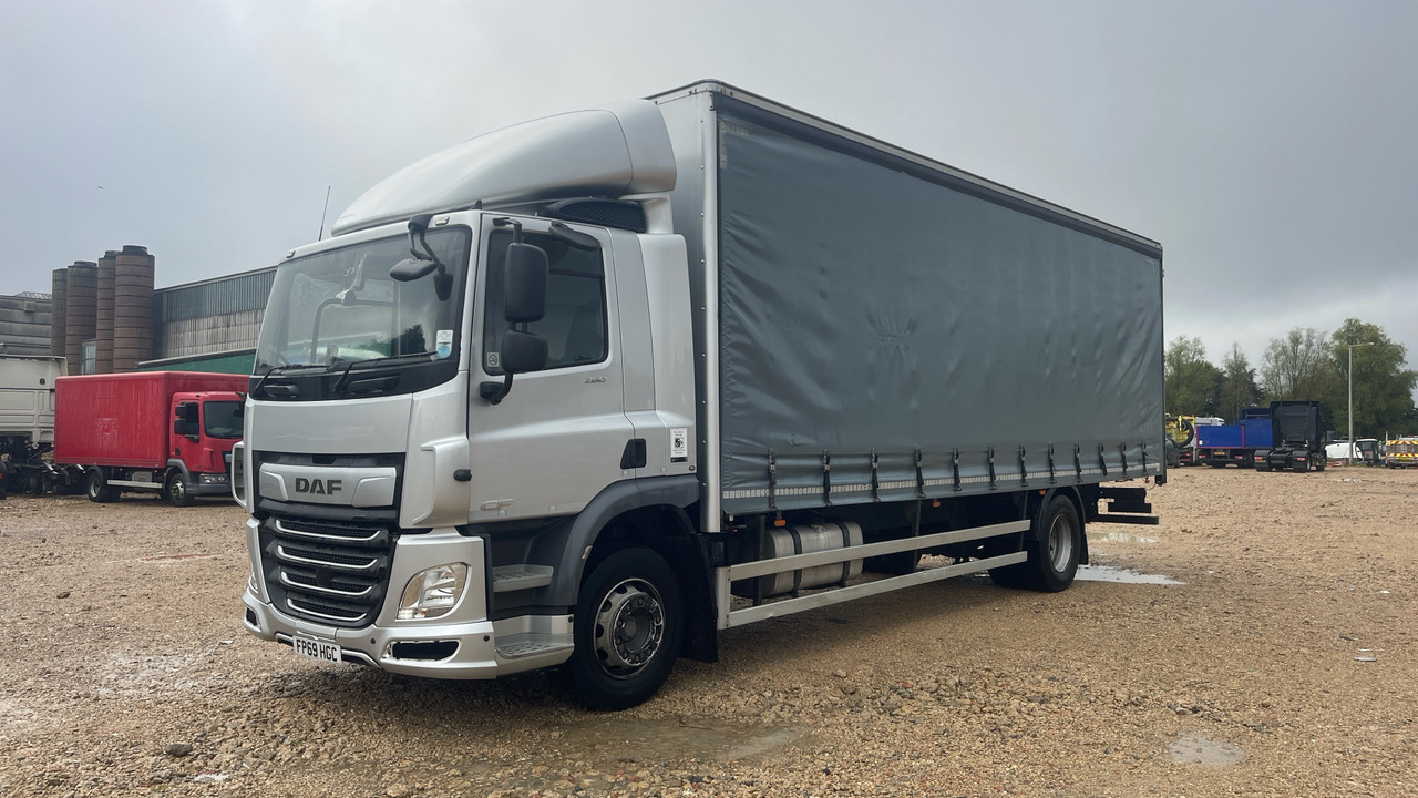 Daf CF 260 - Camião de lona: foto 2 Daf CF 260 - Camião de lona: foto 2