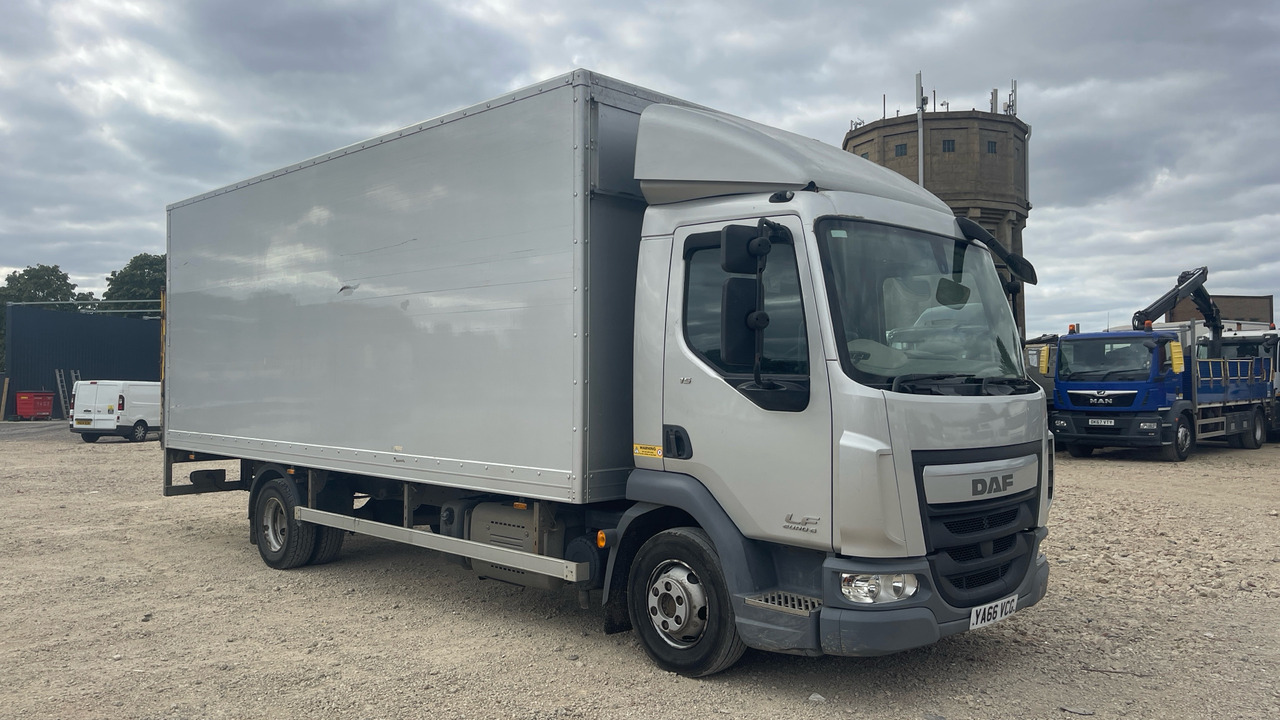 Daf LF 150 - Camião de lona: foto 1 Daf LF 150 - Camião de lona: foto 1