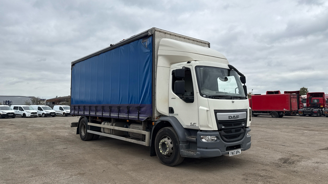 Daf LF 260 - Camião de lona: foto 1 Daf LF 260 - Camião de lona: foto 1