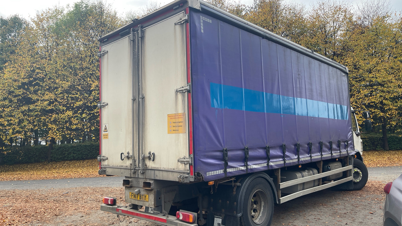 Daf LF 260 - Camião de lona: foto 4 Daf LF 260 - Camião de lona: foto 4