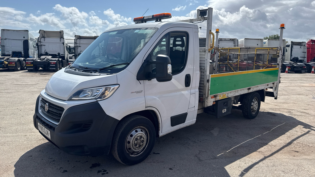 FIAT DUCATO 35 2.3 MULTIJET 130PS - Carrinha de caixa aberta: foto 2 FIAT DUCATO 35 2.3 MULTIJET 130PS - Carrinha de caixa aberta: foto 2