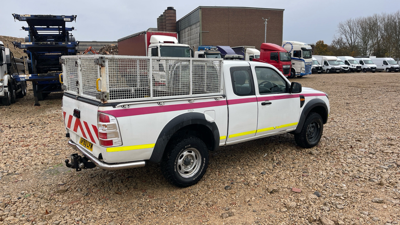 FORD RANGER 2.5 TDCI - Pick-up, Carrinha cabine dupla: foto 4 FORD RANGER 2.5 TDCI - Pick-up, Carrinha cabine dupla: foto 4
