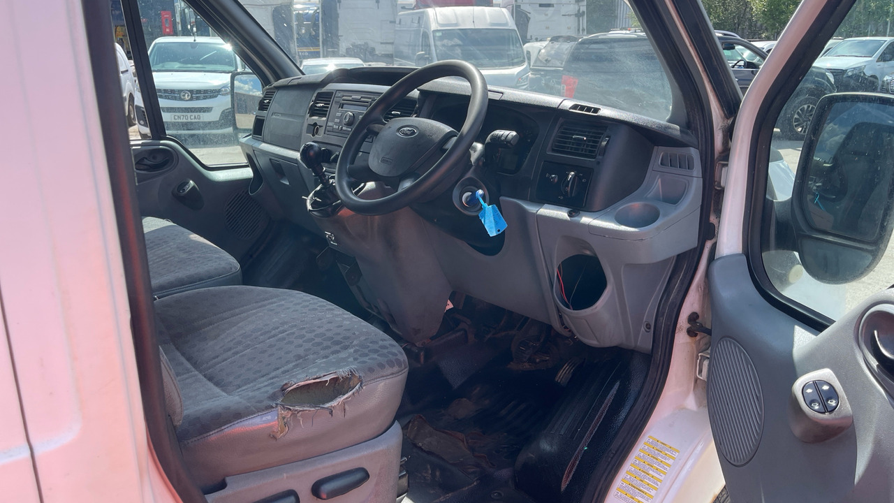 FORD TRANSIT 350 TDCi 140PS - Furgão: foto 5 FORD TRANSIT 350 TDCi 140PS - Furgão: foto 5
