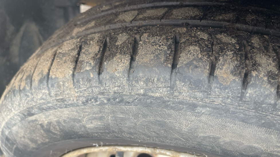 Furgão compacto FORD TRANSIT CONNECT T200 1.8 TDCI 75PS: foto 14 Furgão compacto FORD TRANSIT CONNECT T200 1.8 TDCI 75PS: foto 14