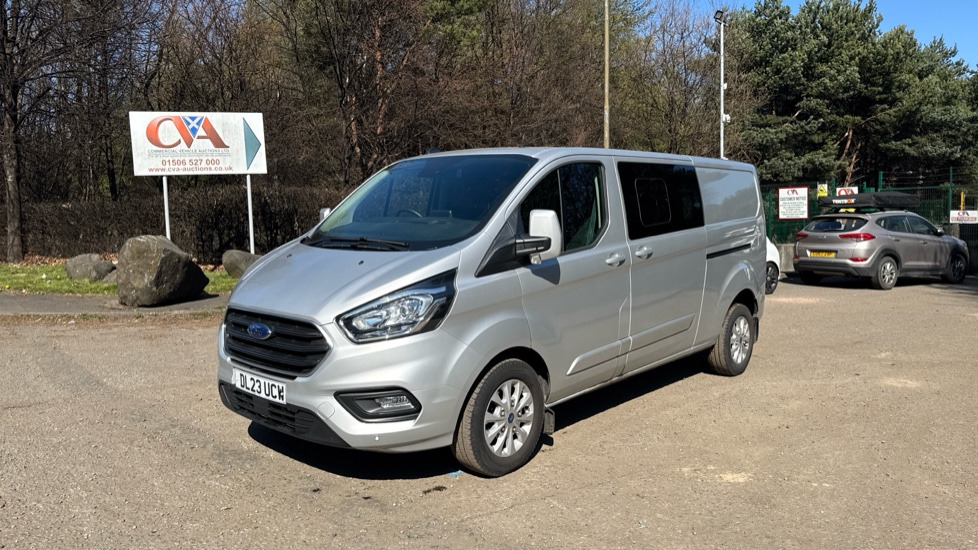 FORD TRANSIT CUSTOM 300 LIMITED 2.0 TDCI 130PS - Carrinha cabine dupla: foto 2 FORD TRANSIT CUSTOM 300 LIMITED 2.0 TDCI 130PS - Carrinha cabine dupla: foto 2