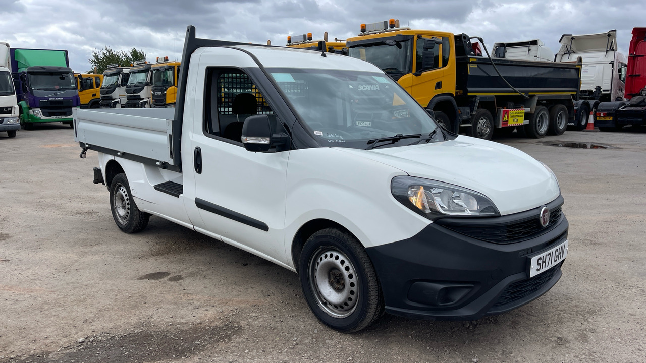 Fiat Doblo CARGO 16V 1.6 MULTIJET - Carrinha de caixa aberta: foto 1 Fiat Doblo CARGO 16V 1.6 MULTIJET - Carrinha de caixa aberta: foto 1