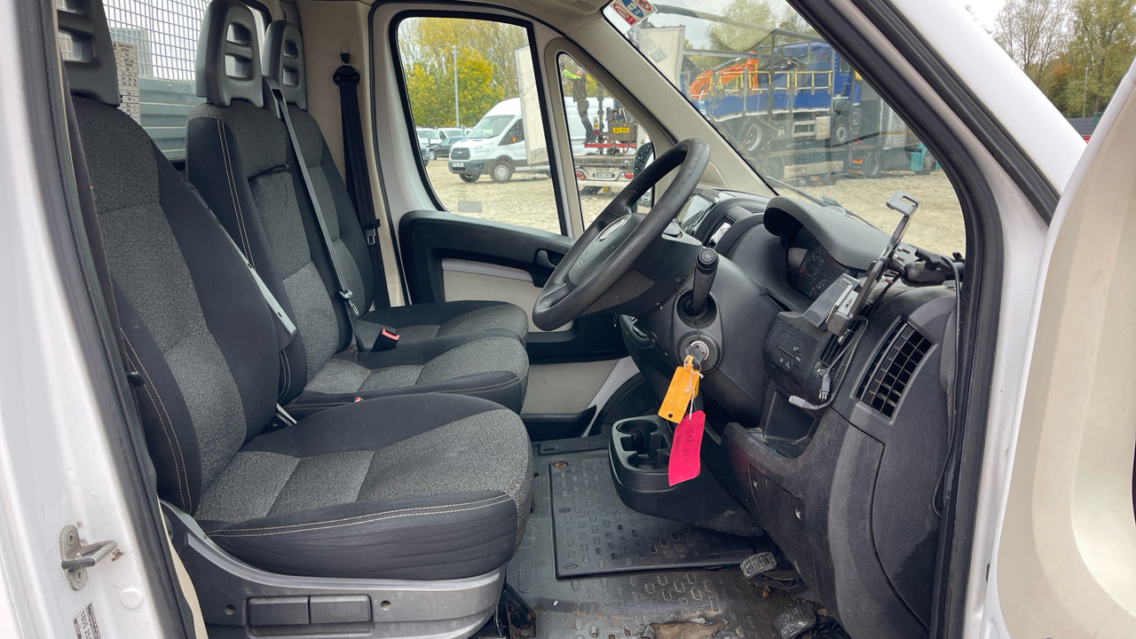 Fiat Ducato 35 2.3 MULTIJET 130PS - Carrinha de caixa aberta: foto 5 Fiat Ducato 35 2.3 MULTIJET 130PS - Carrinha de caixa aberta: foto 5