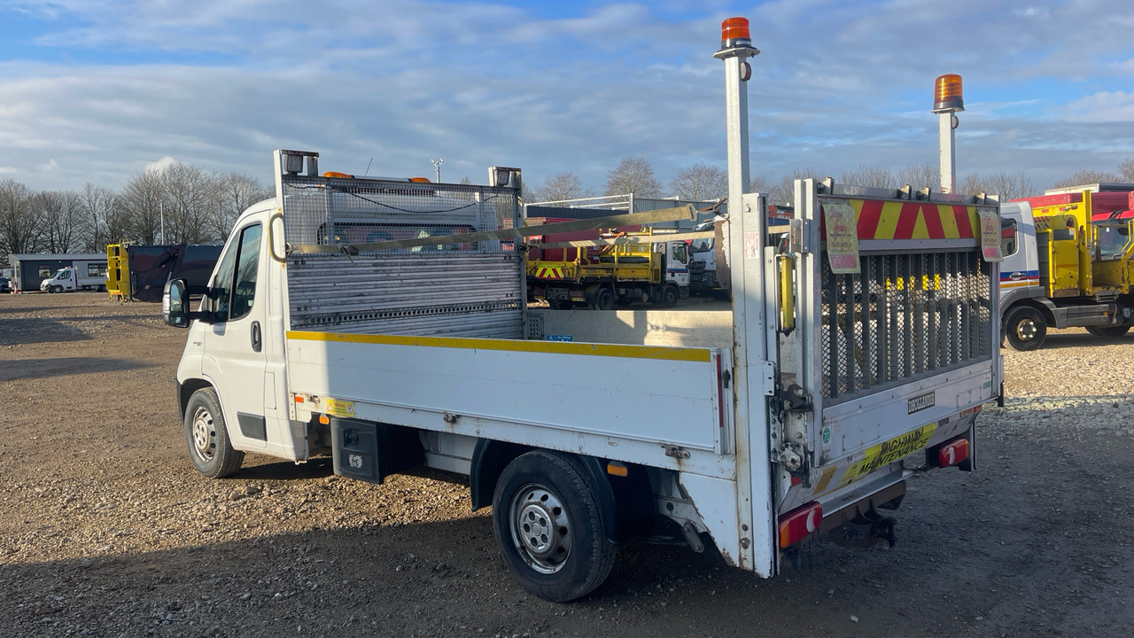 Fiat Ducato 35 35 MAXI 2.3 MULTIJET 130PS - Carrinha de caixa aberta: foto 3 Fiat Ducato 35 35 MAXI 2.3 MULTIJET 130PS - Carrinha de caixa aberta: foto 3