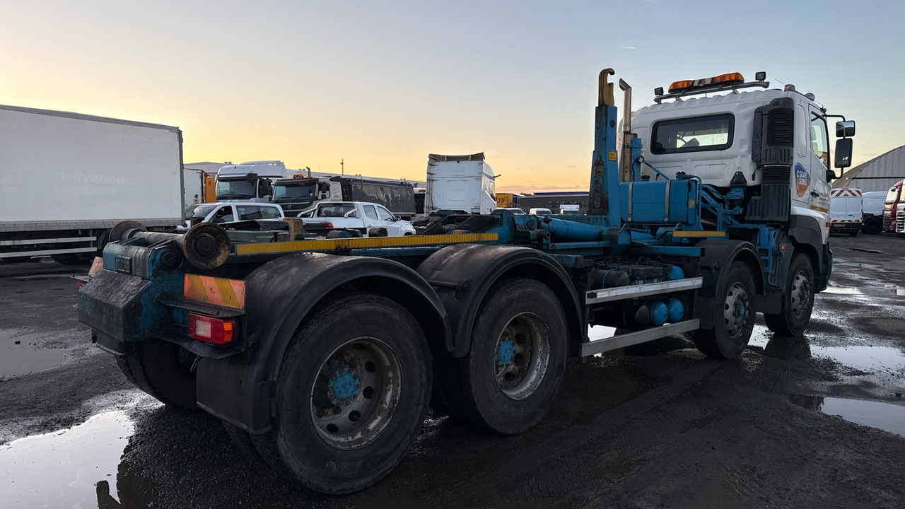 HINO 700 3241 - Camião polibenne: foto 4 HINO 700 3241 - Camião polibenne: foto 4