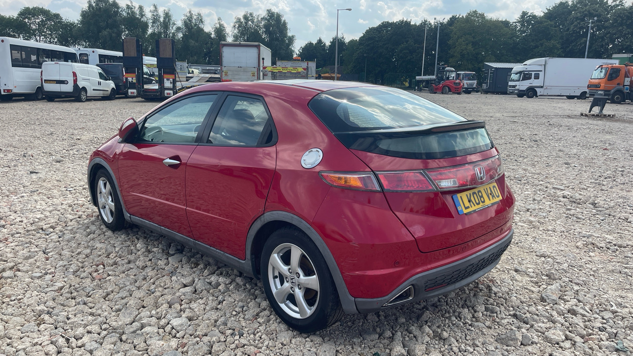 HONDA CIVIC 1.8 I-VTEC - Hatchback: foto 3 HONDA CIVIC 1.8 I-VTEC - Hatchback: foto 3