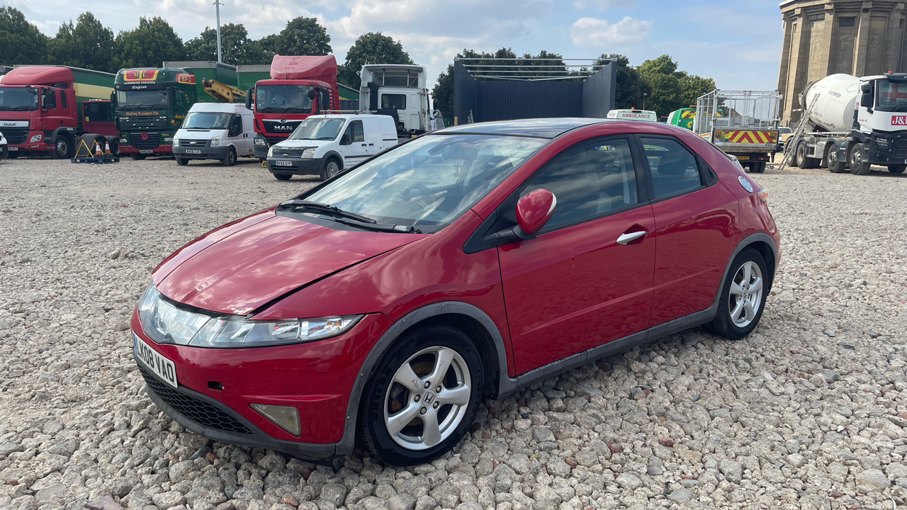 HONDA CIVIC 1.8 I-VTEC - Hatchback: foto 2 HONDA CIVIC 1.8 I-VTEC - Hatchback: foto 2