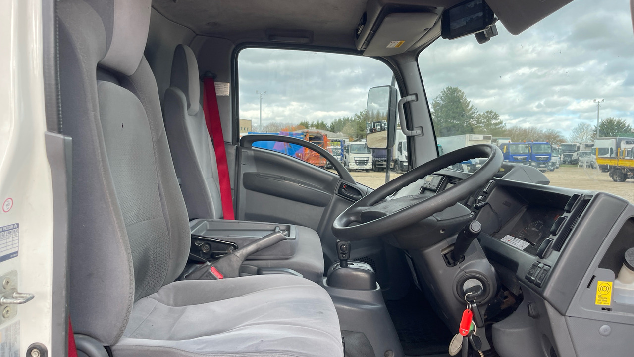 ISUZU N75 150 - Camião de lona: foto 5 ISUZU N75 150 - Camião de lona: foto 5