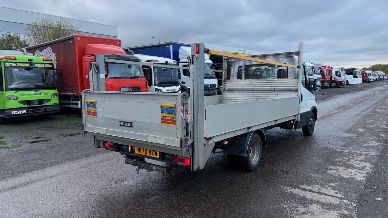 IVECO DAILY 35-140 - Carrinha de caixa aberta: foto 4 IVECO DAILY 35-140 - Carrinha de caixa aberta: foto 4