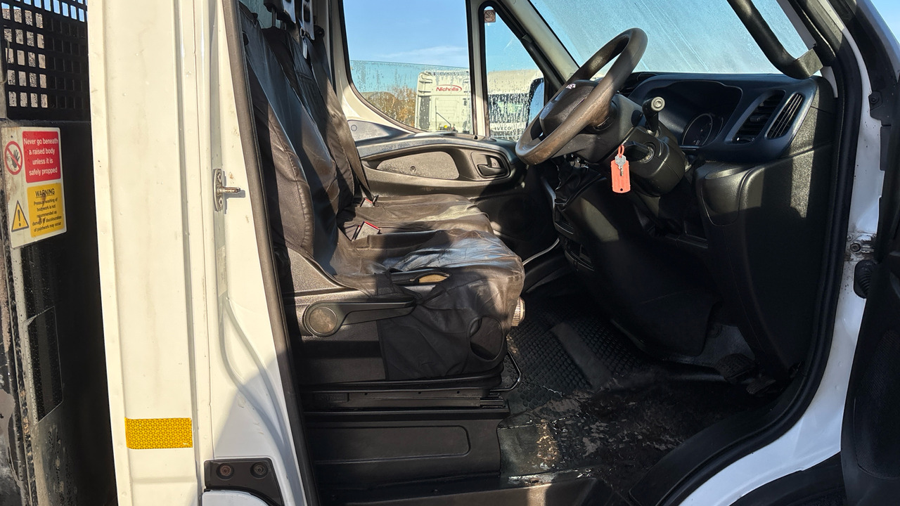 IVECO DAILY 72-180 - Camião basculante: foto 5 IVECO DAILY 72-180 - Camião basculante: foto 5