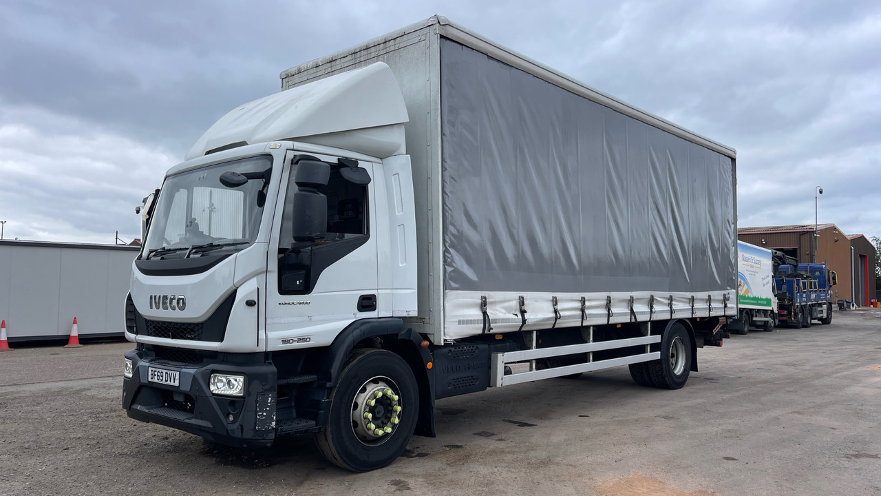 IVECO EUROCARGO 180.250 - Camião de lona: foto 2 IVECO EUROCARGO 180.250 - Camião de lona: foto 2