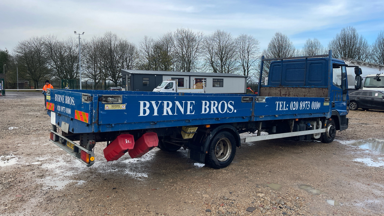 IVECO EUROCARGO 75E16 - Camião de caixa aberta/ Plataforma: foto 4 IVECO EUROCARGO 75E16 - Camião de caixa aberta/ Plataforma: foto 4