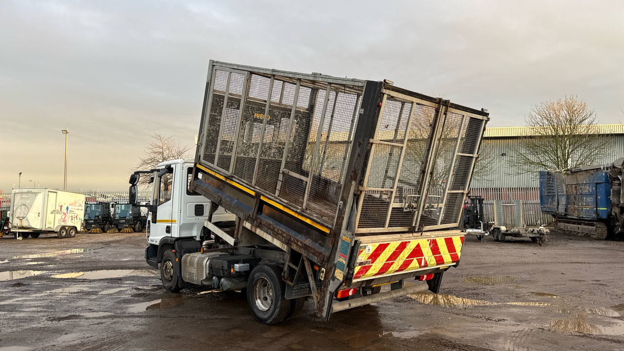 IVECO EUROCARGO 75E16S S-A - Camião basculante: foto 3 IVECO EUROCARGO 75E16S S-A - Camião basculante: foto 3