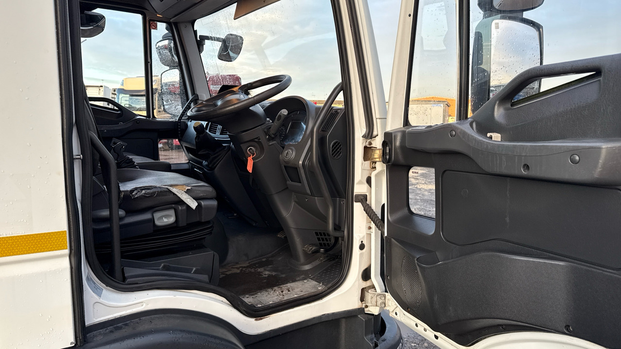 IVECO EUROCARGO 75E16S S-A - Camião basculante: foto 5 IVECO EUROCARGO 75E16S S-A - Camião basculante: foto 5
