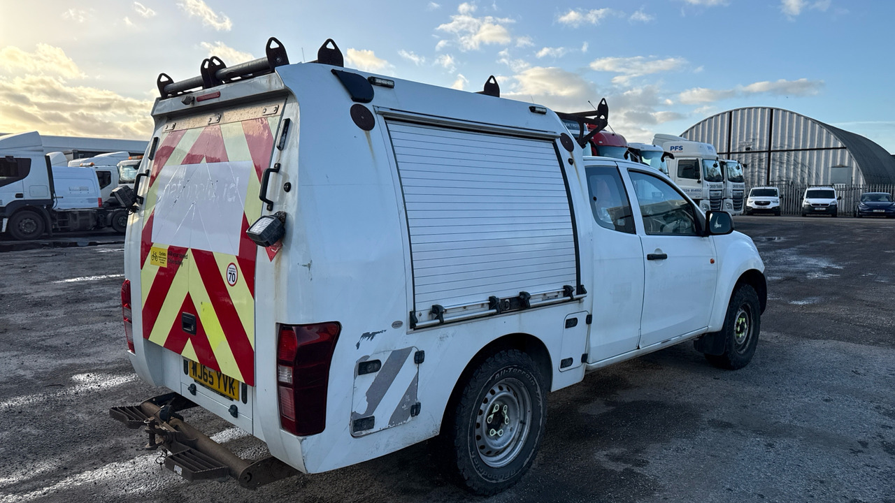 Isuzu D-Max 2.5 TD - Pick-up, Carrinha cabine dupla: foto 4 Isuzu D-Max 2.5 TD - Pick-up, Carrinha cabine dupla: foto 4