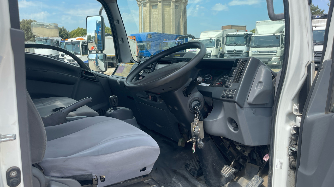 Isuzu N75 190 - Camião de caixa aberta/ Plataforma: foto 5 Isuzu N75 190 - Camião de caixa aberta/ Plataforma: foto 5