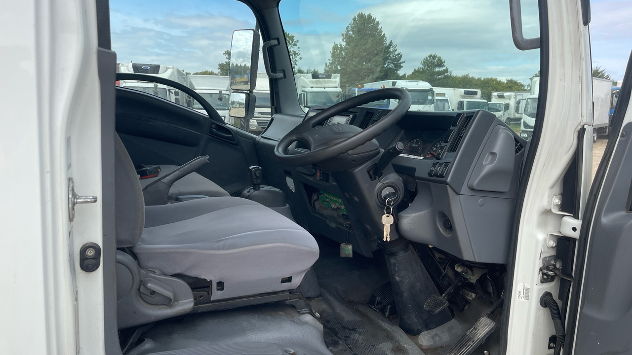 Isuzu N75 190 - Camião de caixa aberta/ Plataforma: foto 5 Isuzu N75 190 - Camião de caixa aberta/ Plataforma: foto 5