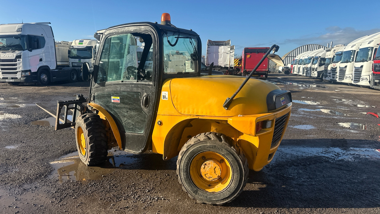 JCB 520/40 - Empilhador telescópico: foto 3 JCB 520/40 - Empilhador telescópico: foto 3