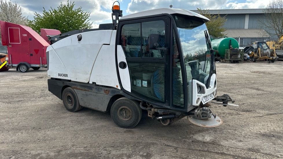 JOHNSTON SWEEPERS SWEEPER EURO 6 - Carrinha de caixa aberta: foto 1 JOHNSTON SWEEPERS SWEEPER EURO 6 - Carrinha de caixa aberta: foto 1