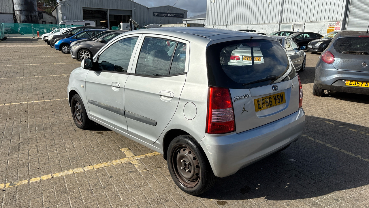 KIA PICANTO 1.0 ZAPP - Hatchback: foto 3 KIA PICANTO 1.0 ZAPP - Hatchback: foto 3