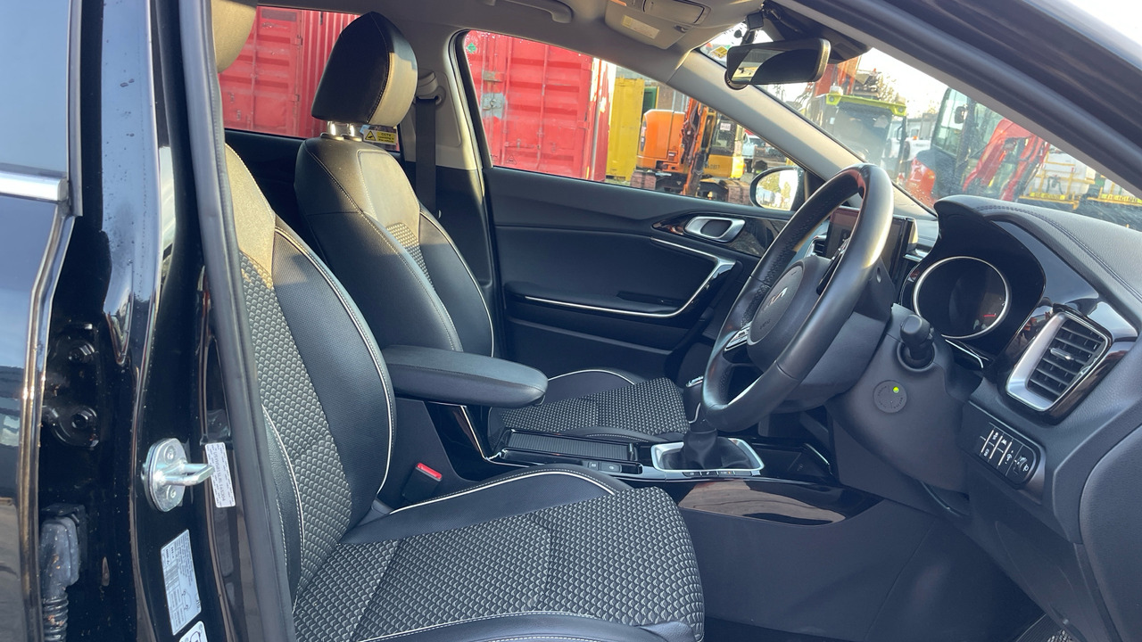 Kia Ceed 3 1.5 GDI ISG - Carrinha: foto 5 Kia Ceed 3 1.5 GDI ISG - Carrinha: foto 5