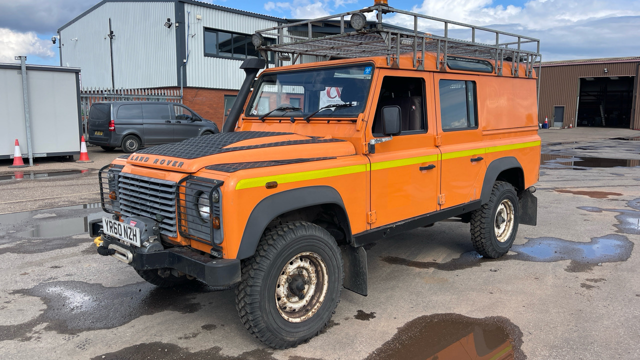LAND ROVER DEFENDER 110 TDCi - Automóvel: foto 2 LAND ROVER DEFENDER 110 TDCi - Automóvel: foto 2