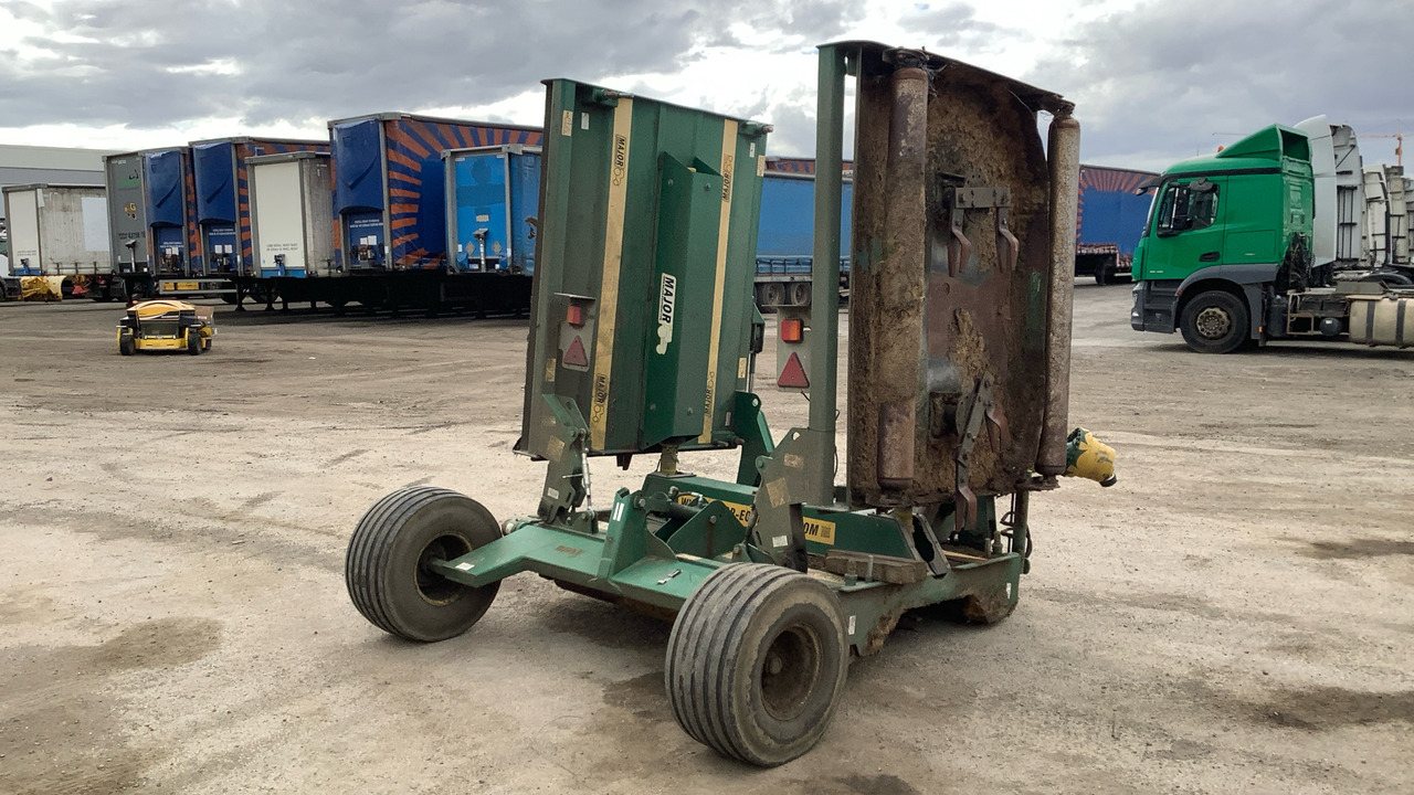 MAJOR 18000GR TRAILED FINISHING MOWER 13/441 - Equipamento de construção: foto 3 MAJOR 18000GR TRAILED FINISHING MOWER 13/441 - Equipamento de construção: foto 3